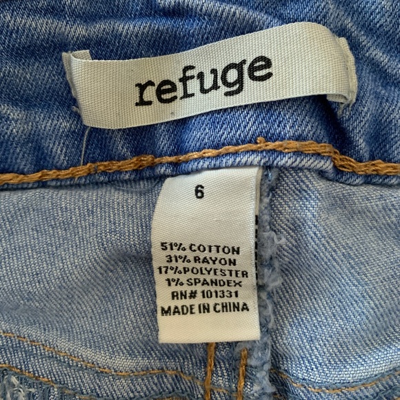 Light Wash Jean Shorts - Picture 3 of 3